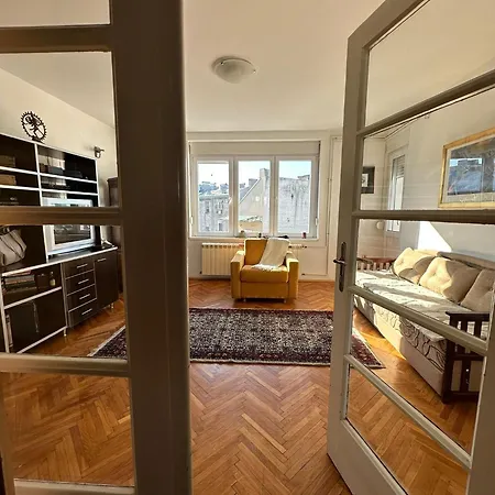 Maja City Center Apartment *